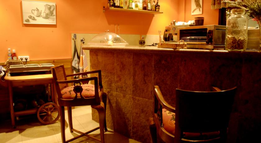 Petit Hotel - Photo 2